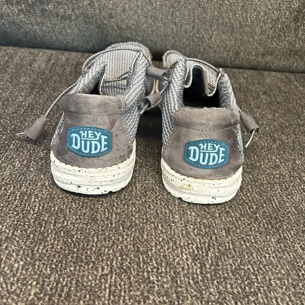 Hey Dude hey dude